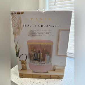 Oasis Pink Beauty Organizer